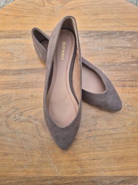 Old Navy Women's Brown Pointed-Toe Suede-Look Flats Size 8 New Without Tags